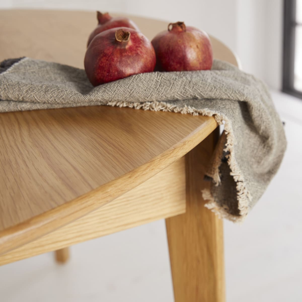 Wright Oak Round Extendable Dining Table