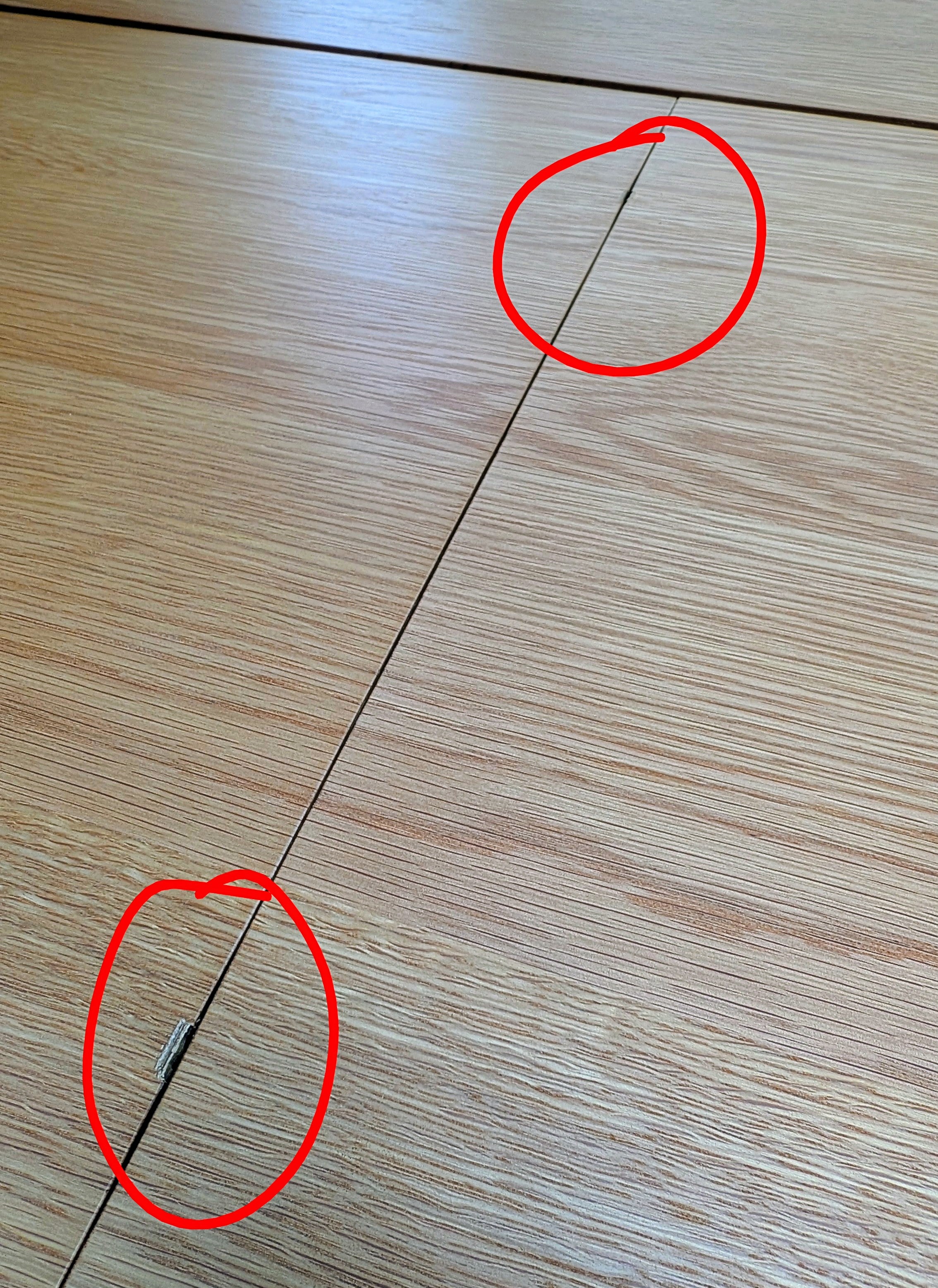 Wright Oak Round Extendable Dining Table (Damaged)