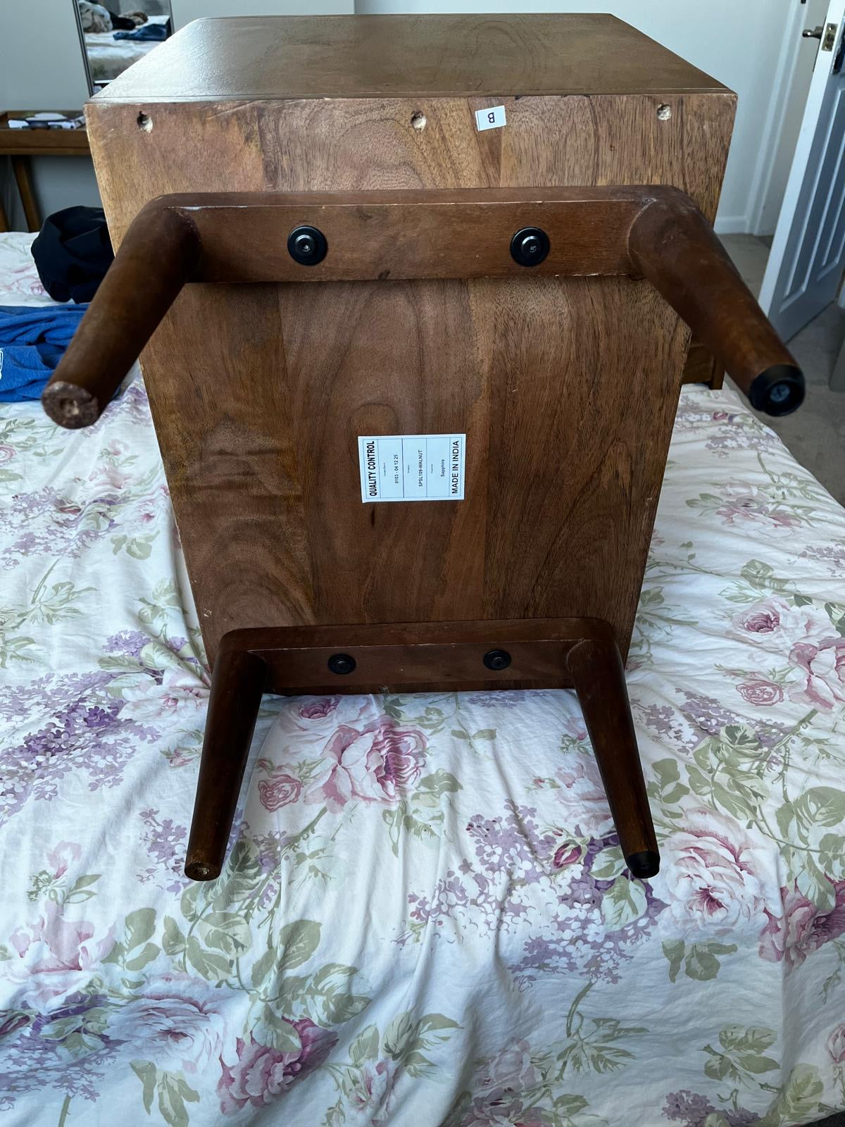 Scandinavian Walnut Oslo Bedside Table (Drawer Issue)