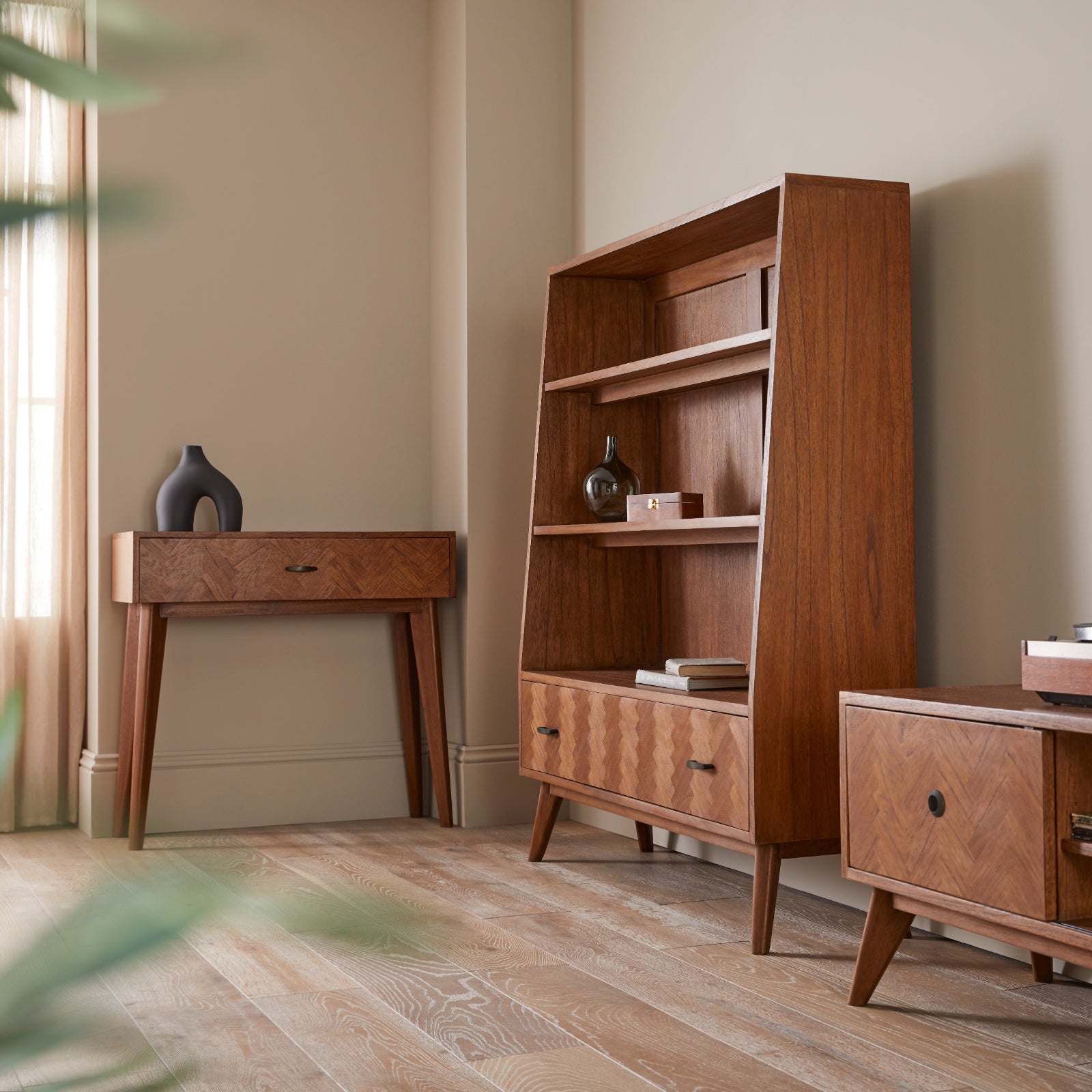 Fishe & Lilly | Online Furniture Shop