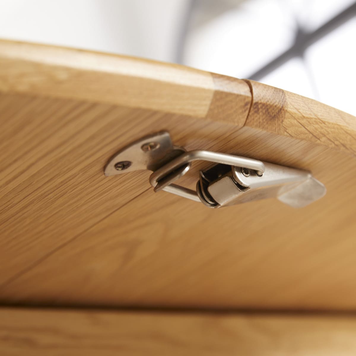 Wright Oak Round Extendable Dining Table