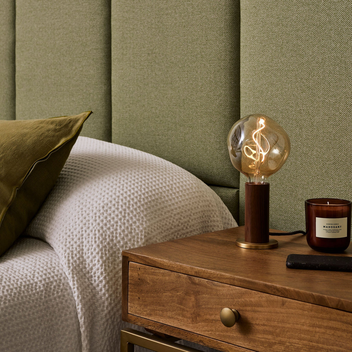 Knuckle Table Lamp in Walnut + Voronoi I